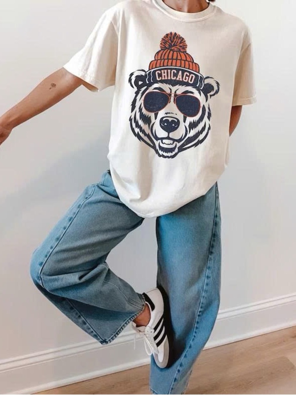 Gildan Cream Graphic Tee with Orange & Black Chicago Bear